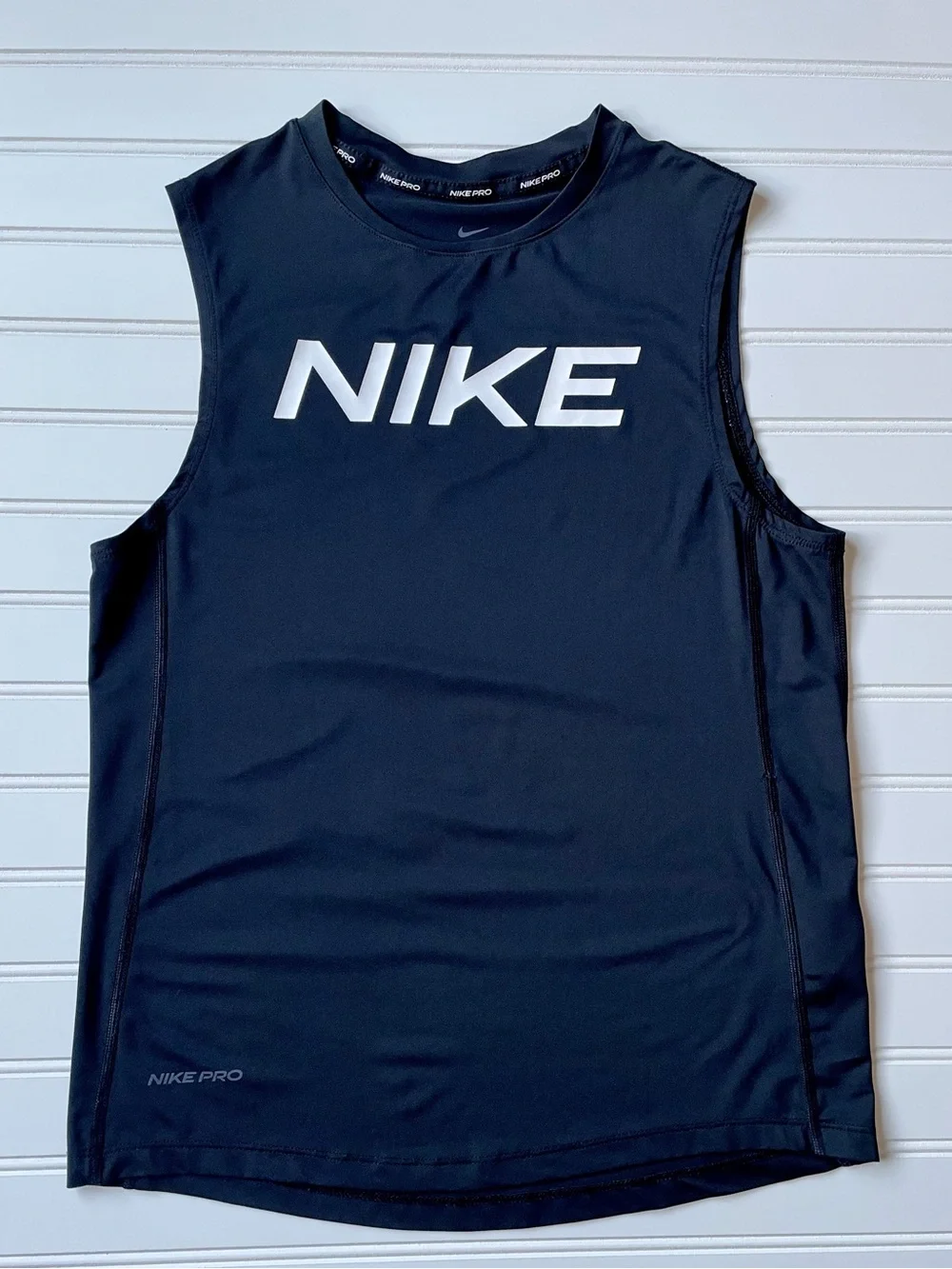 Nike Boys Black Sleeveless Performance Shirt White Logo Size L Dri Fit Tank Top
